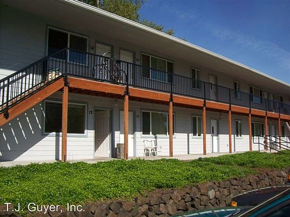 2nd image of 302 South St APT 12