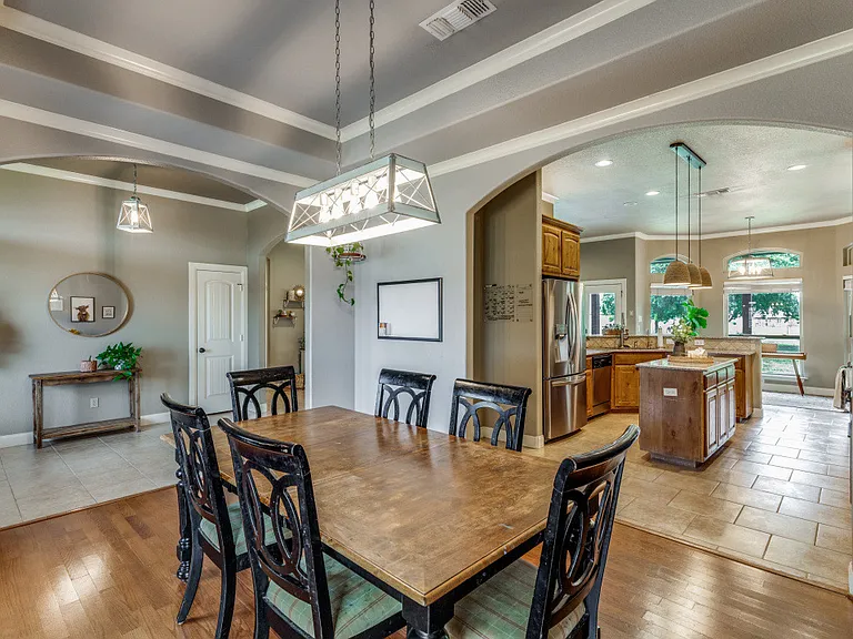 5584 Justine Pl — Photo 14