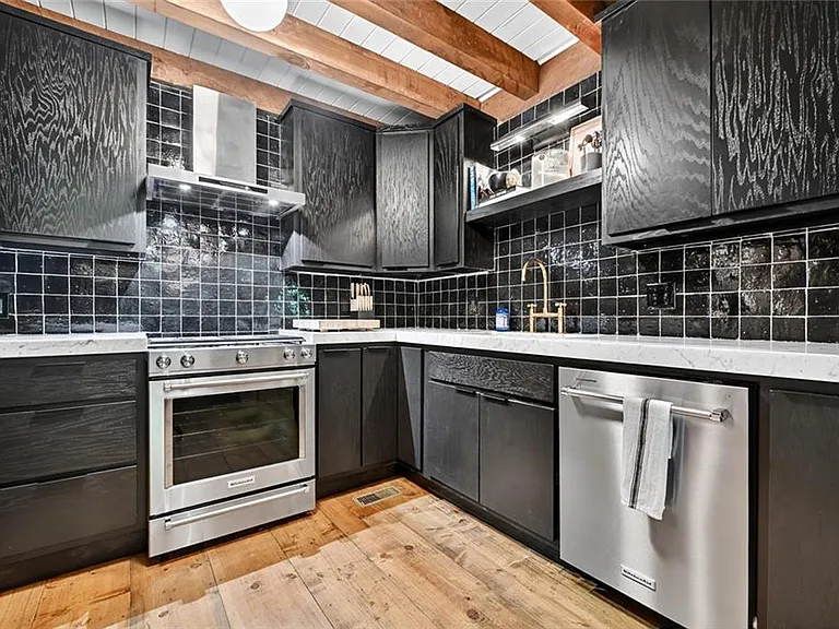 545 Chestnut Rdg — Photo 11