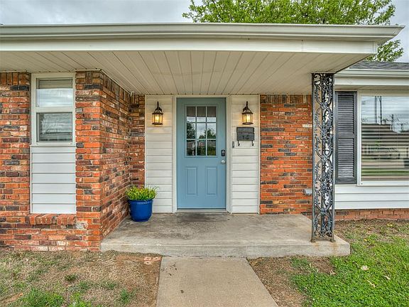 4th image of 8301 S Country Club Dr