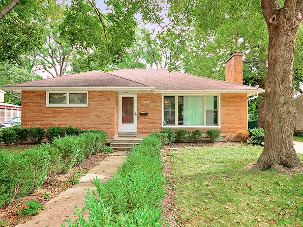 339 Leith Ave, Waukegan, IL 60085
