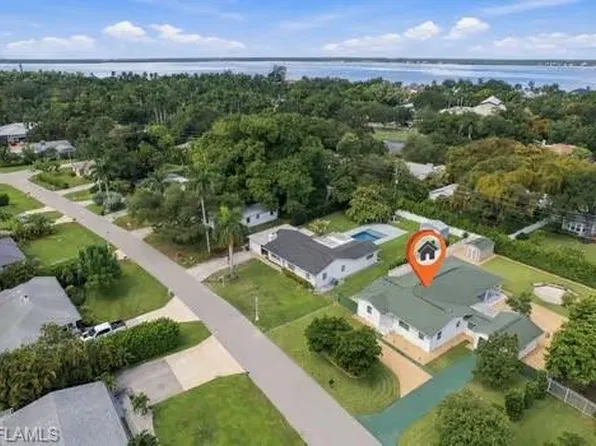 1657 Ardmore RD, FORT MYERS, FL 33901