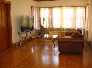 4241 W Augusta Blvd #2F, Chicago, IL 60651