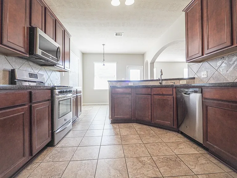 3638 Cottage Manor Ln — Photo 9