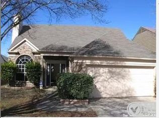 8631 Silent Oaks, San Antonio, TX 78250