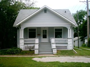 204 S 3rd St, Fairfield, IA 52556