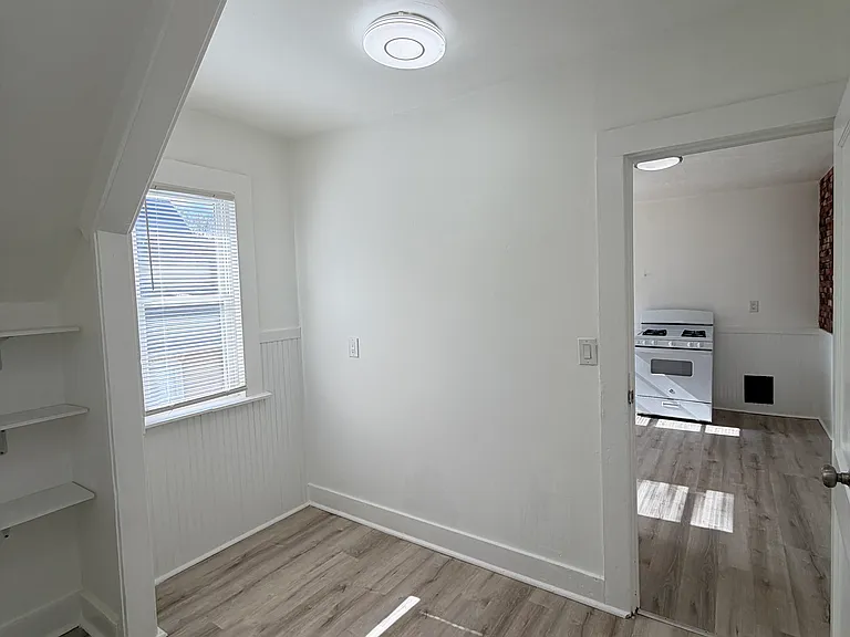 49 Henry St #3 — Photo 7