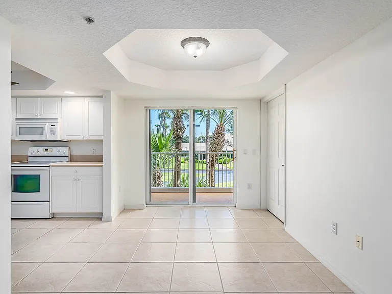 7128 Marbella Ct #204 — Photo 6