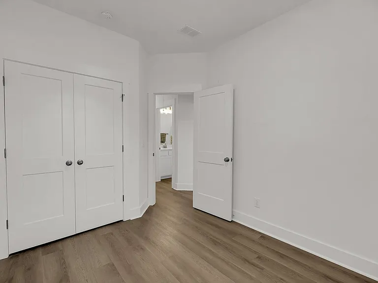 1549 Evergreen St — Photo 16