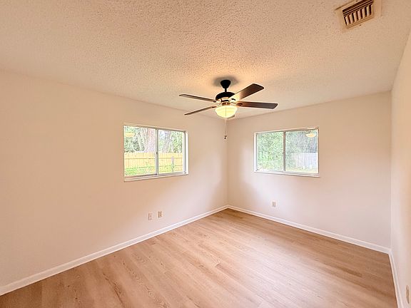 4th image of 836 Royalton Rd