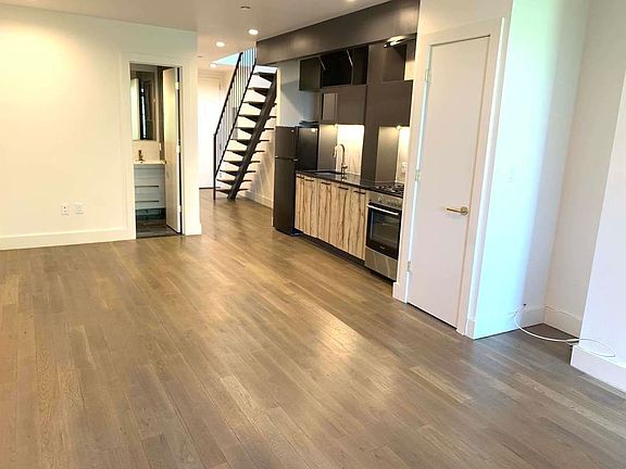 2nd image of 709 Sterling Pl Back 4