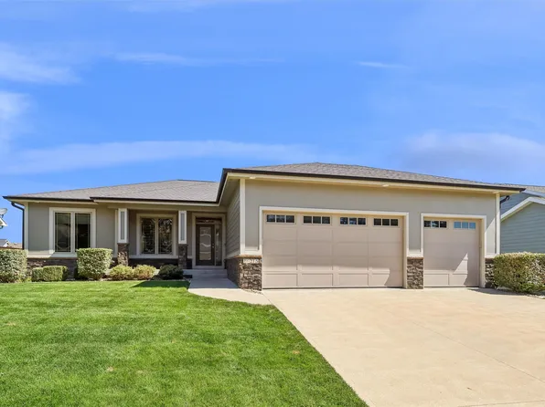 16215 Northpark Dr, Urbandale, IA 50323
