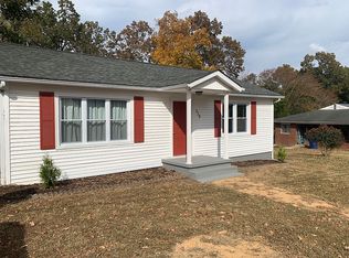 329 Castle Ln, Dover, TN 37058