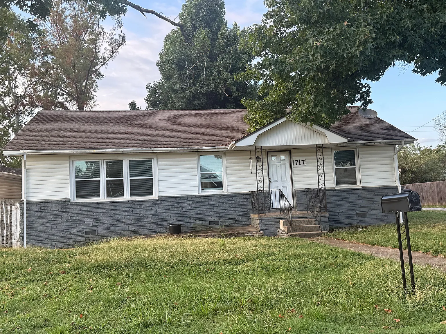 3 bed, 2.0 bath, $1,450 — Photo 1