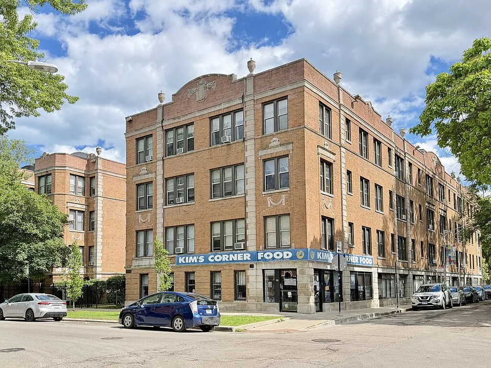 1371 W Estes Ave #D4