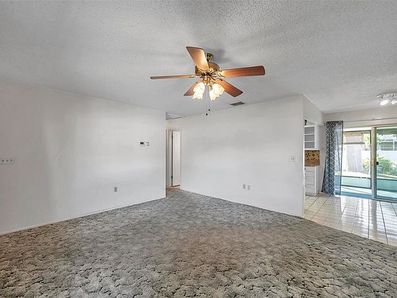 5th image of 6470R 101st Ave N