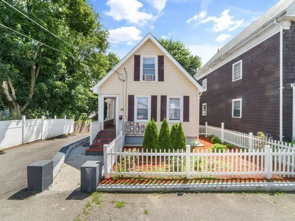 32 Skinner St, Brockton, MA 02302
