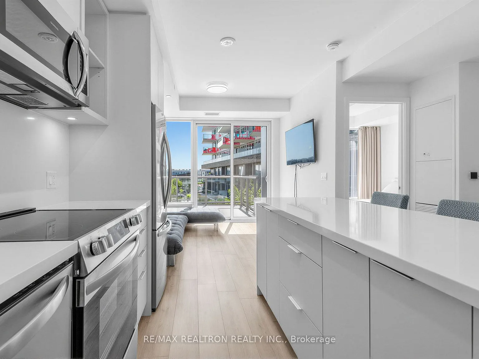 1 bed, $2,200 — Photo 3