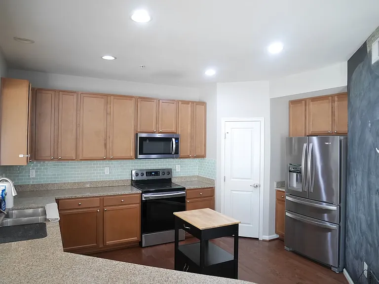 344 Ashby Commons Dr — Photo 8