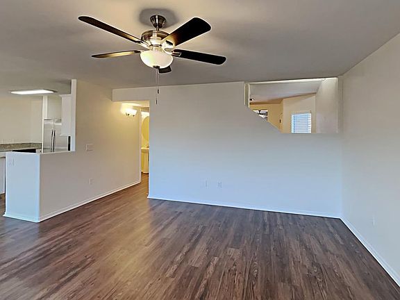 2nd image of 802 W Calle Ormino