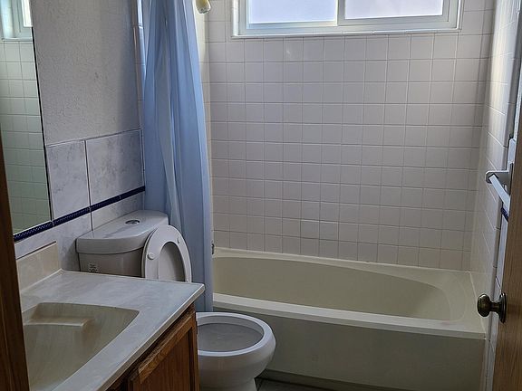 5th image of 6017 N 41st St