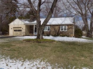 16 Clearview Ave, Chalfont, PA 18914