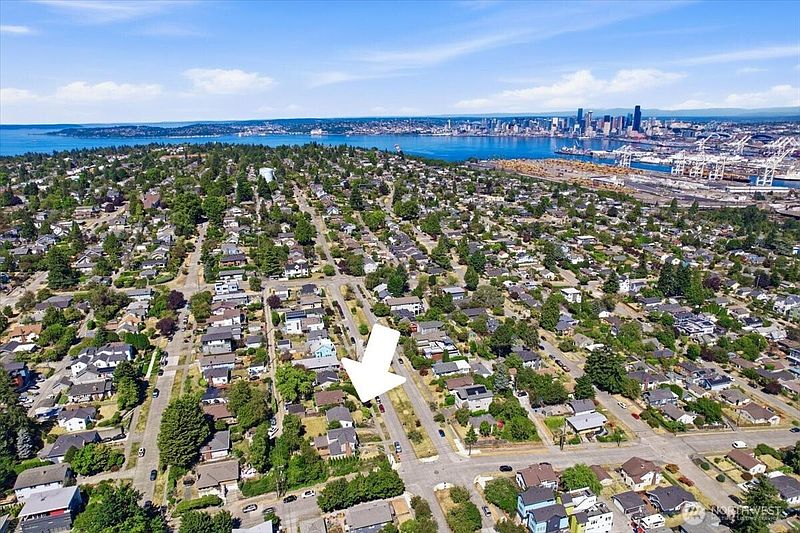 2nd image of 4153 39th Avenue SW