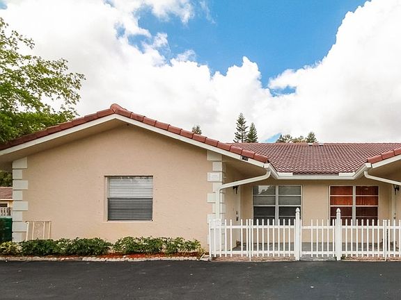 4th image of 3760 Coral Springs Dr