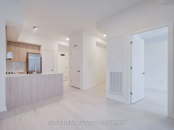 2501 Saw Whet Blvd #403, Oakville, ON L6M 5M9