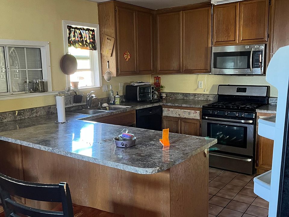 1st image of 261 Evelyn Cir