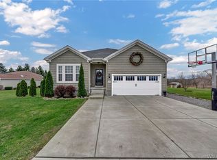 2934 Lower Mountain Rd, Ransomville, NY 14131