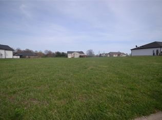 4017 Autumn Oak Dr, Smithton, IL 62285