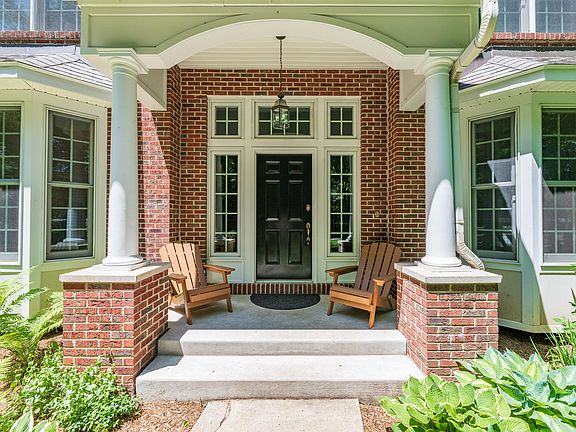 2nd image of 6813 Walden Park Ln