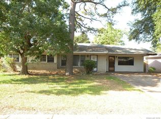 2616 Plantation Dr, Bossier City, LA 71111
