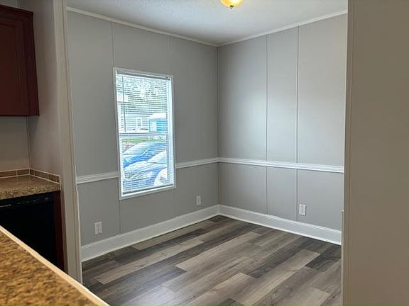 4th image of 9465 Sunset Dr #93