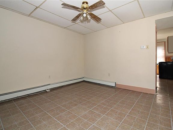 5th image of 442 E Kline Ave
