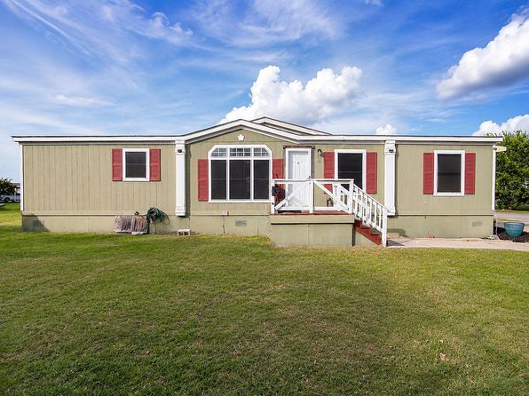 275 Pheasant Ln