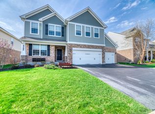8288 Mulberry Dr, Woodridge, IL 60517