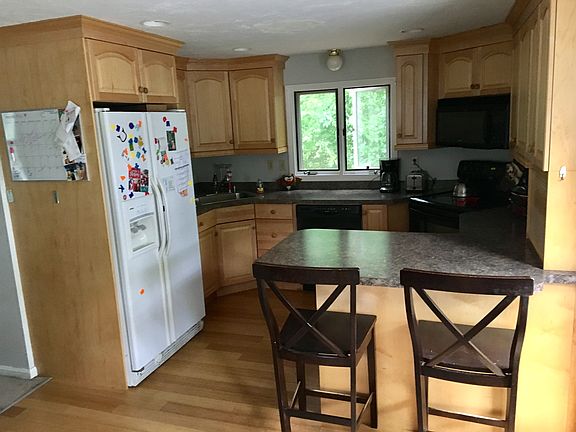 Counter w/breakfast bar