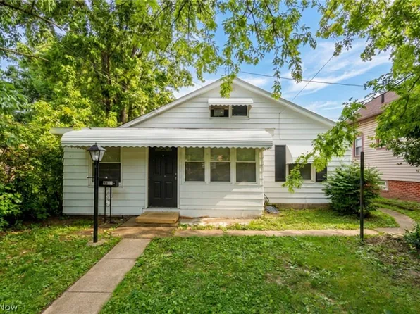 4313 W 52nd St, Cleveland, OH 44144