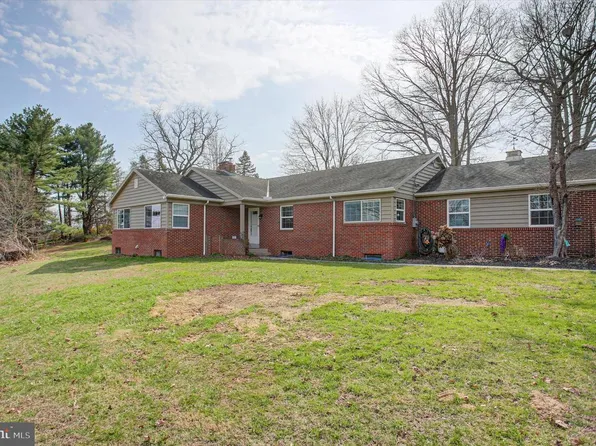 6612 Moulstown Rd E, Hanover, PA 17331