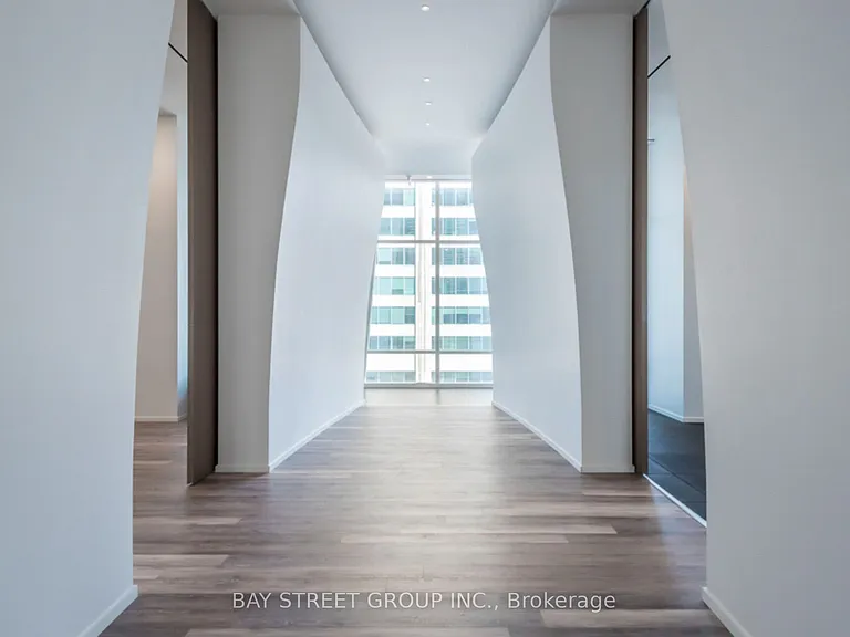 1 Bloor St E #4108 — Photo 25