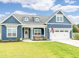 427 Canter Crest Rd, Hampstead, NC 28443
