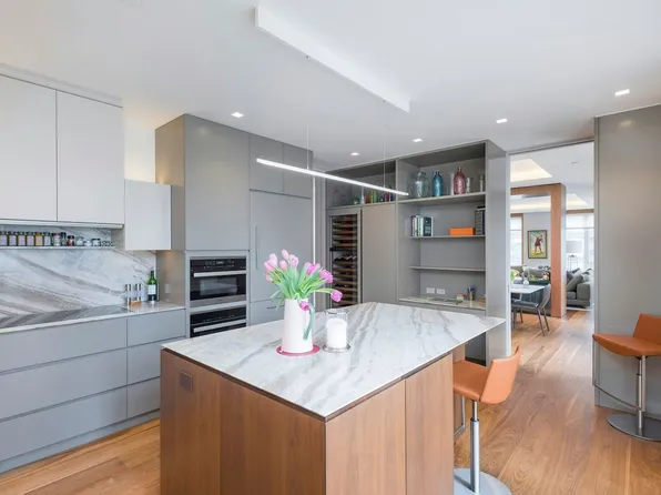 15 Central Park West image 7 of 20