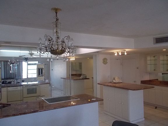 4th image of 3333 NE 34th St APT 1505