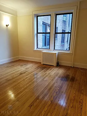 Rented by Hillel Realty Group | media 37