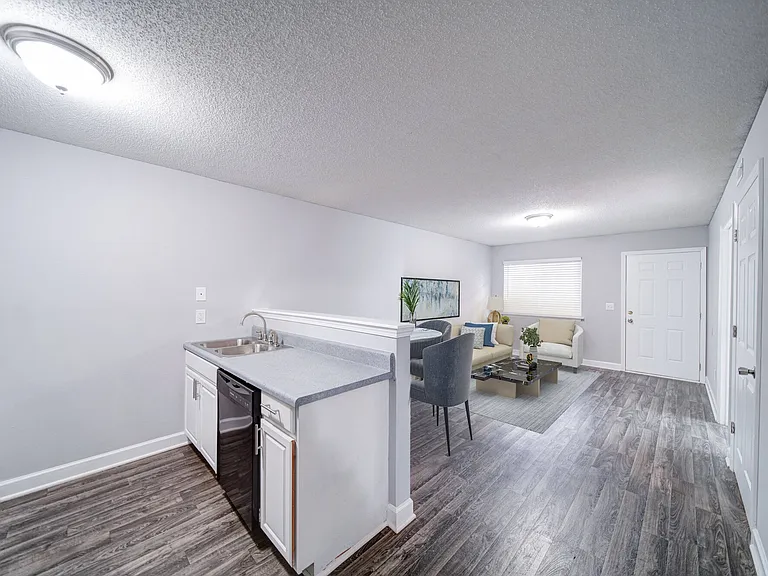 Forest Ridge Apartments — Photo 9
