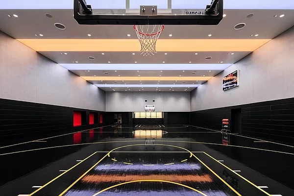 Rented by Gulia Wang, LREB | media 30