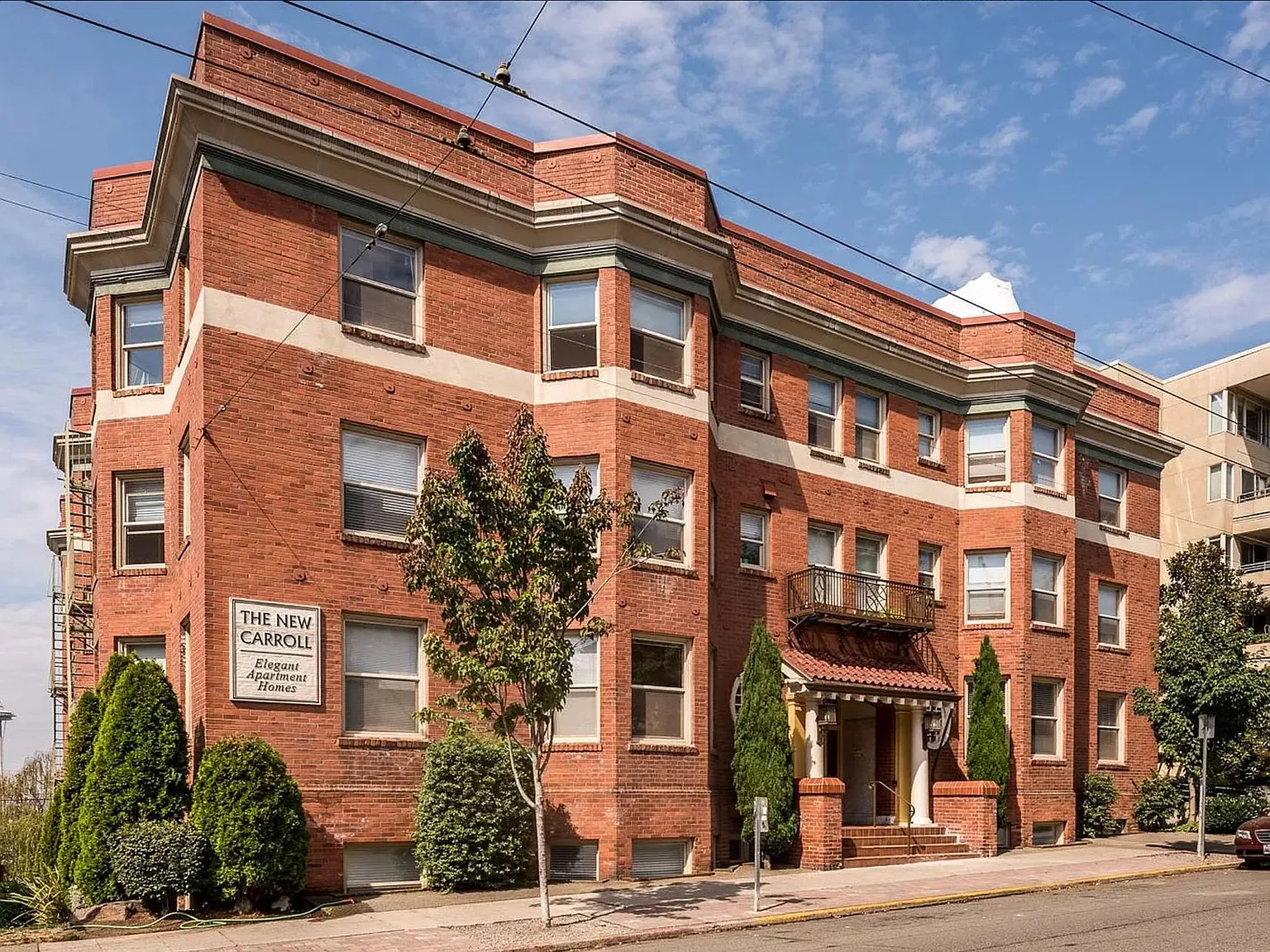 The New Carroll Apartments — Photo 2