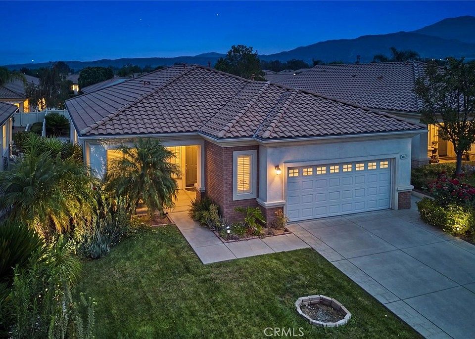 1st image of 930 Avenal Way